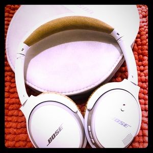 Bose Soundlink®️ Wireless Headphones II